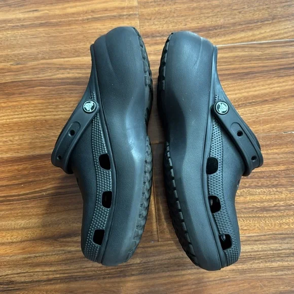 CROCS Womans Classic Platform Clog. Woman’s size 11 - Picture 5 of 9